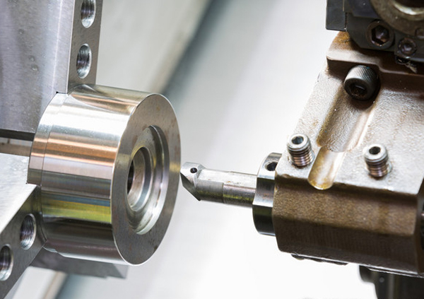 走到岔路口的汽車芯片